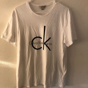 *WORN ONCE* White Calvin Klein Print T-Shirt